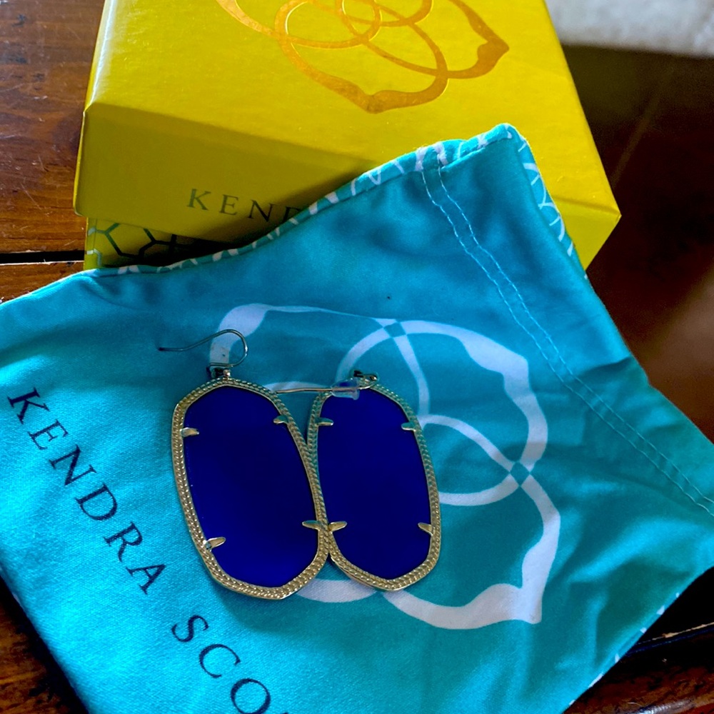 Kendra Scott Danielle’s in Cobalt Cats Eye